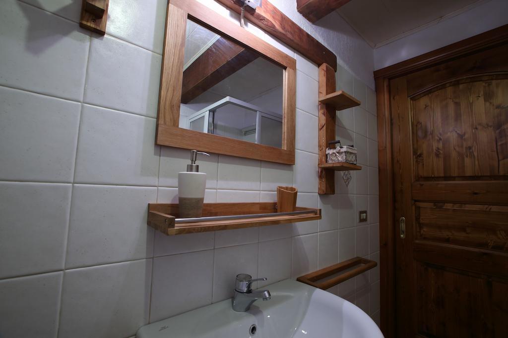 Ferienwohnung La Belette La Thuile Zimmer foto